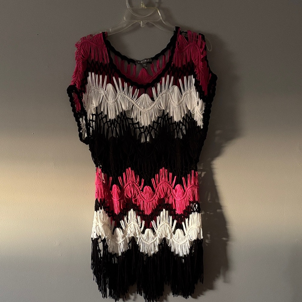 Roz & Ali Pink, Black, and White Crochet Fringe Top